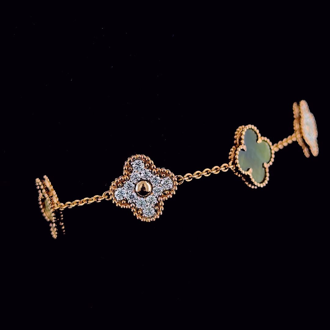 18K Rose Gold Mother-of-Pearl Clover Diamond Bracelet